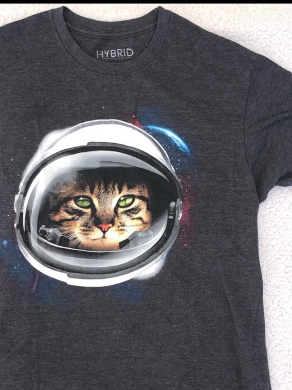Hybrid cat t-shirt astronaut kitty print graphic tee men’s size medium unisex